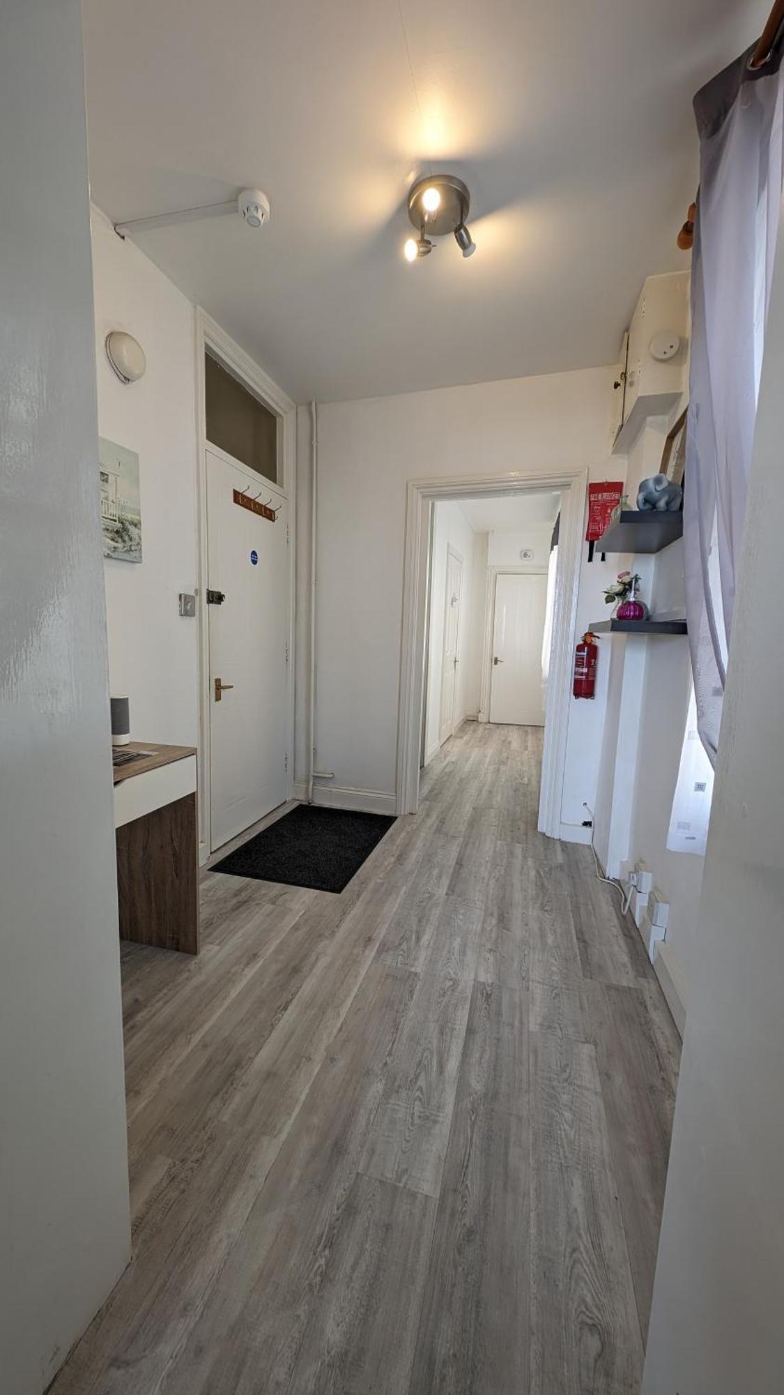 Spacious First Floor With Gorgeous Sea Views Apartment *