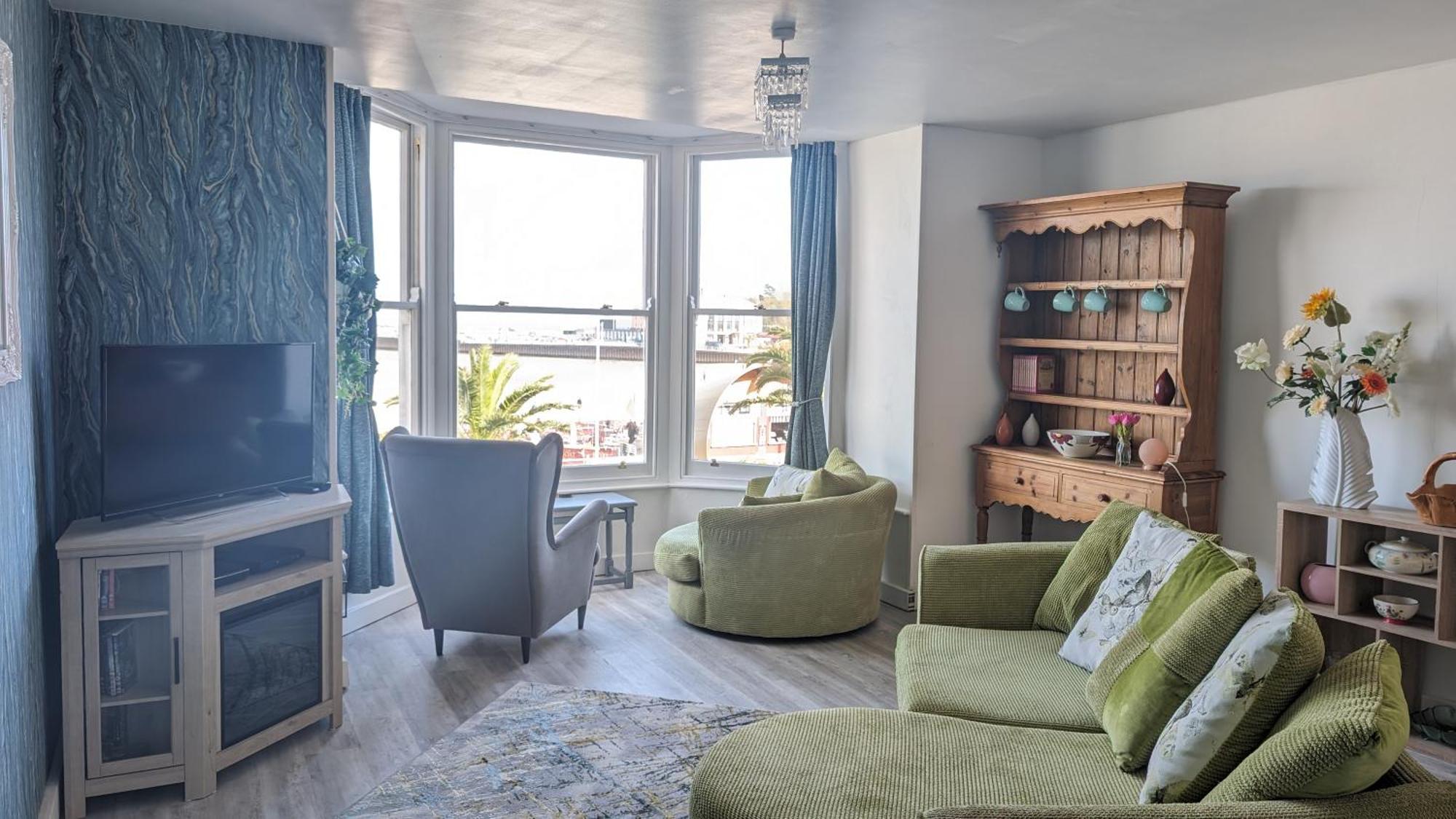 Spacious First Floor With Gorgeous Sea Views * Weymouth