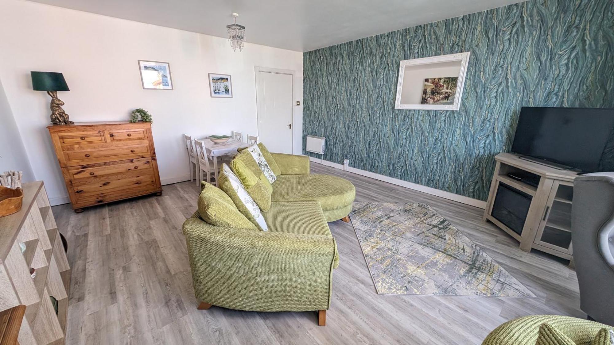Spacious First Floor With Gorgeous Sea Views Apartment